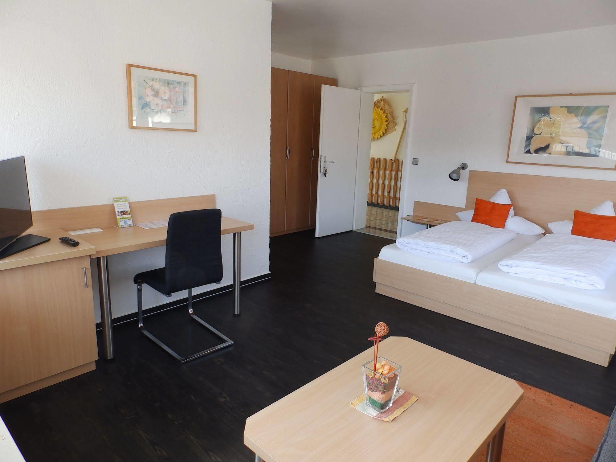 H41 Inn Hotel Garni Freiburg (Adults Only) Gundelfingen  Buitenkant foto