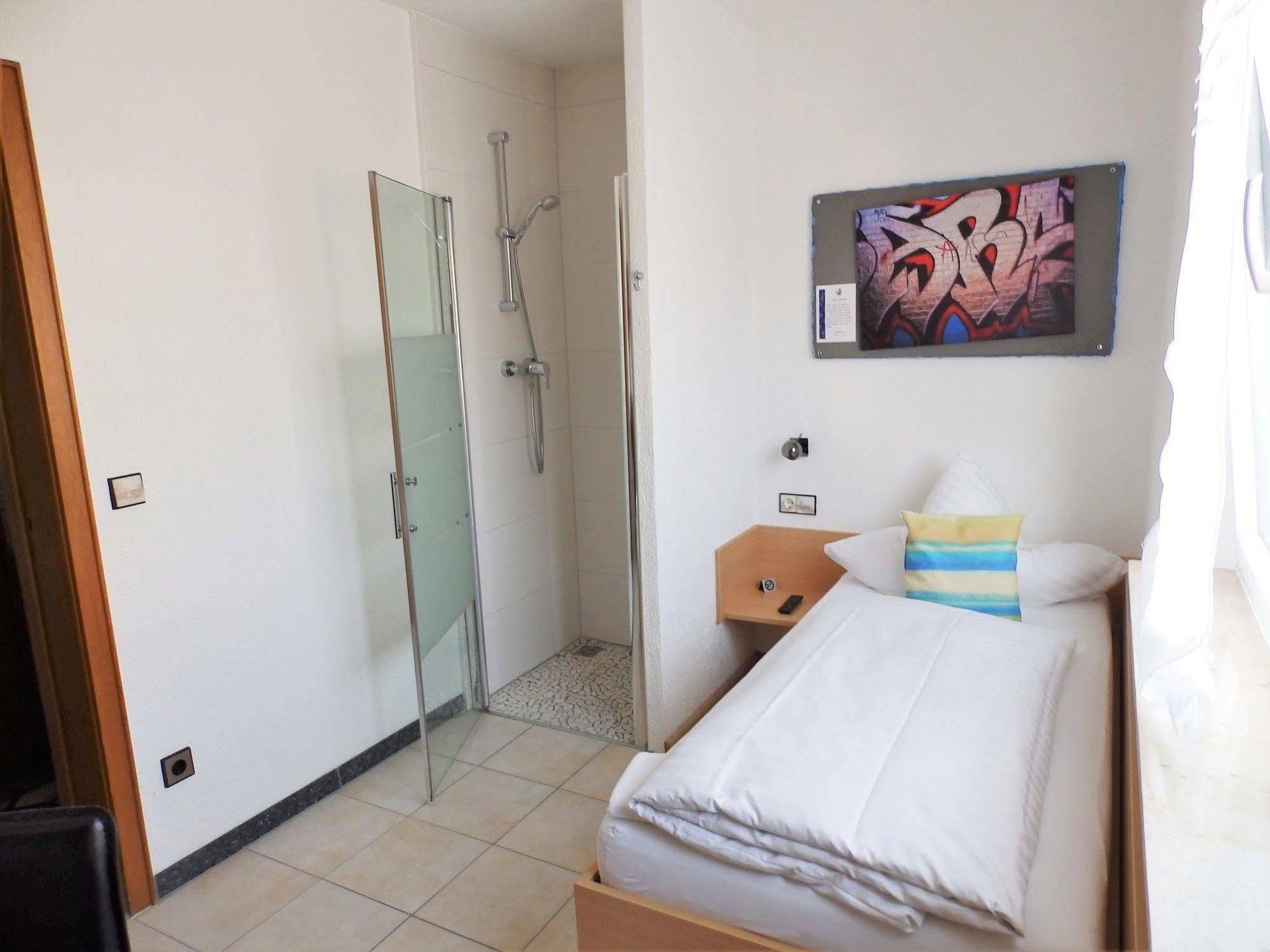 H41 Inn Hotel Garni Freiburg (Adults Only) Gundelfingen  Buitenkant foto