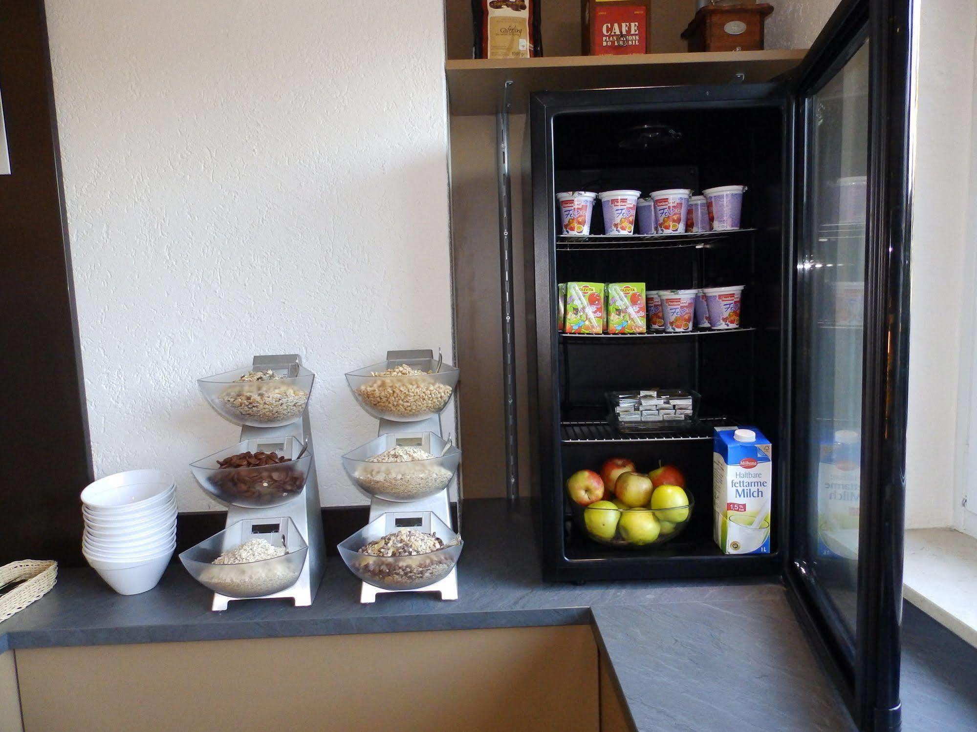 H41 Inn Hotel Garni Freiburg (Adults Only) Gundelfingen  Buitenkant foto