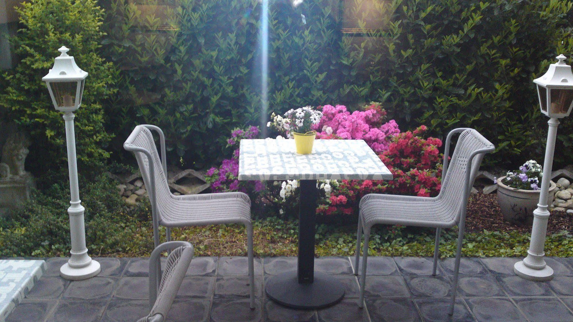 H41 Inn Hotel Garni Freiburg (Adults Only) Gundelfingen  Buitenkant foto