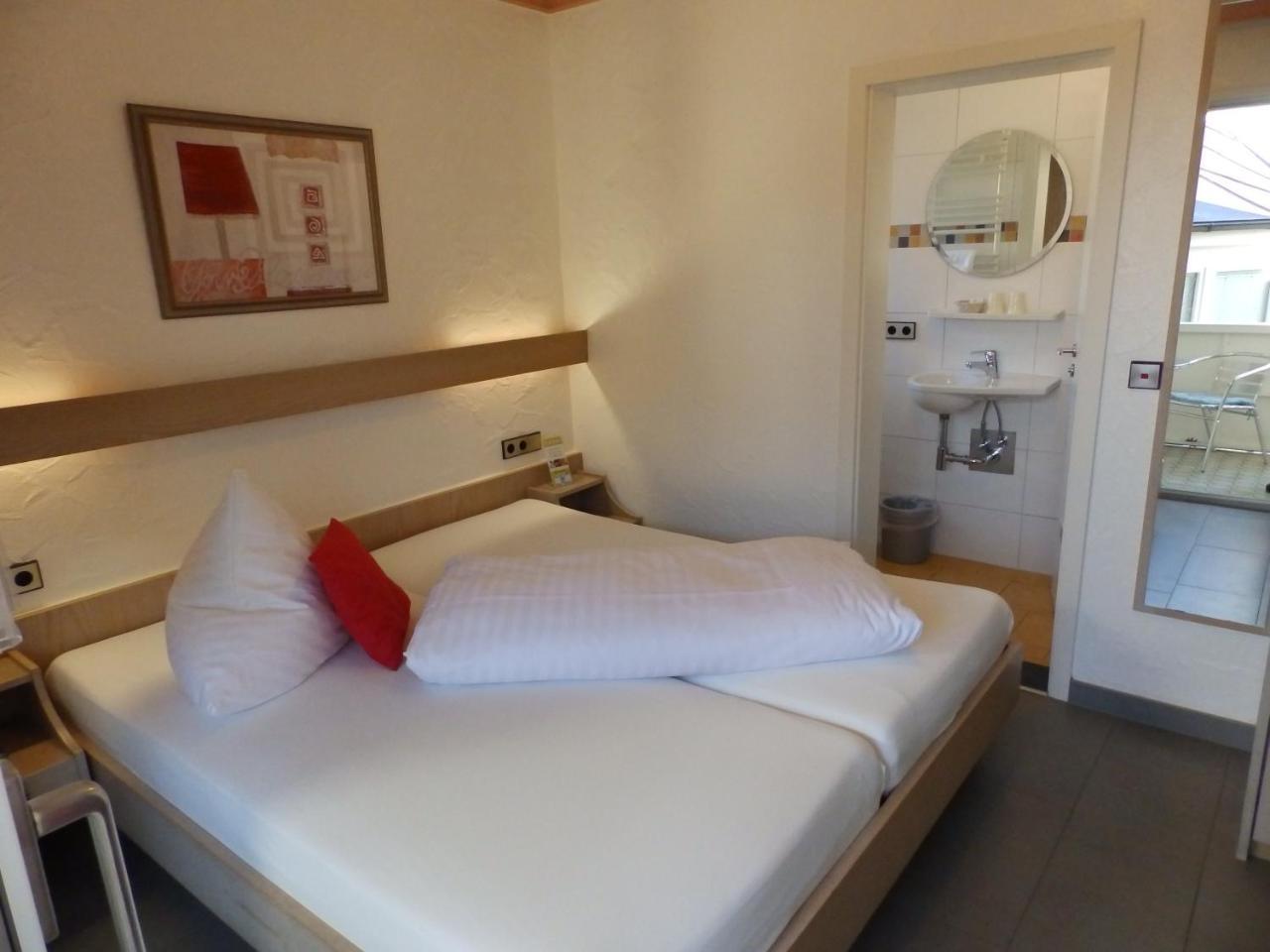H41 Inn Hotel Garni Freiburg (Adults Only) Gundelfingen  Buitenkant foto