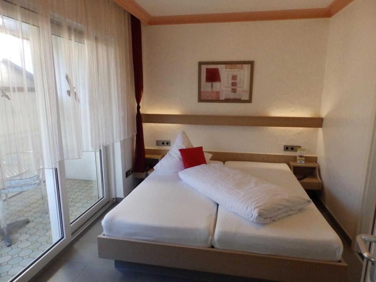 H41 Inn Hotel Garni Freiburg (Adults Only) Gundelfingen  Buitenkant foto