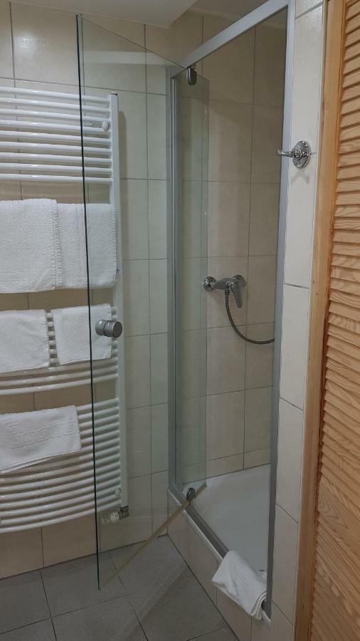 H41 Inn Hotel Garni Freiburg (Adults Only) Gundelfingen  Buitenkant foto