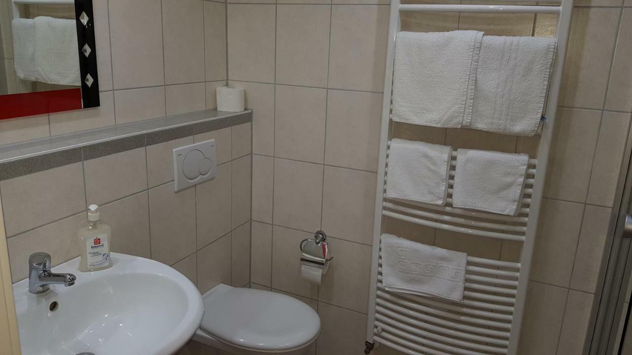 H41 Inn Hotel Garni Freiburg (Adults Only) Gundelfingen  Buitenkant foto